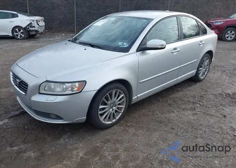 2010 Volvo S40 2.4I z USA, uszkodzony, nr VIN YV1382MS7A2486688